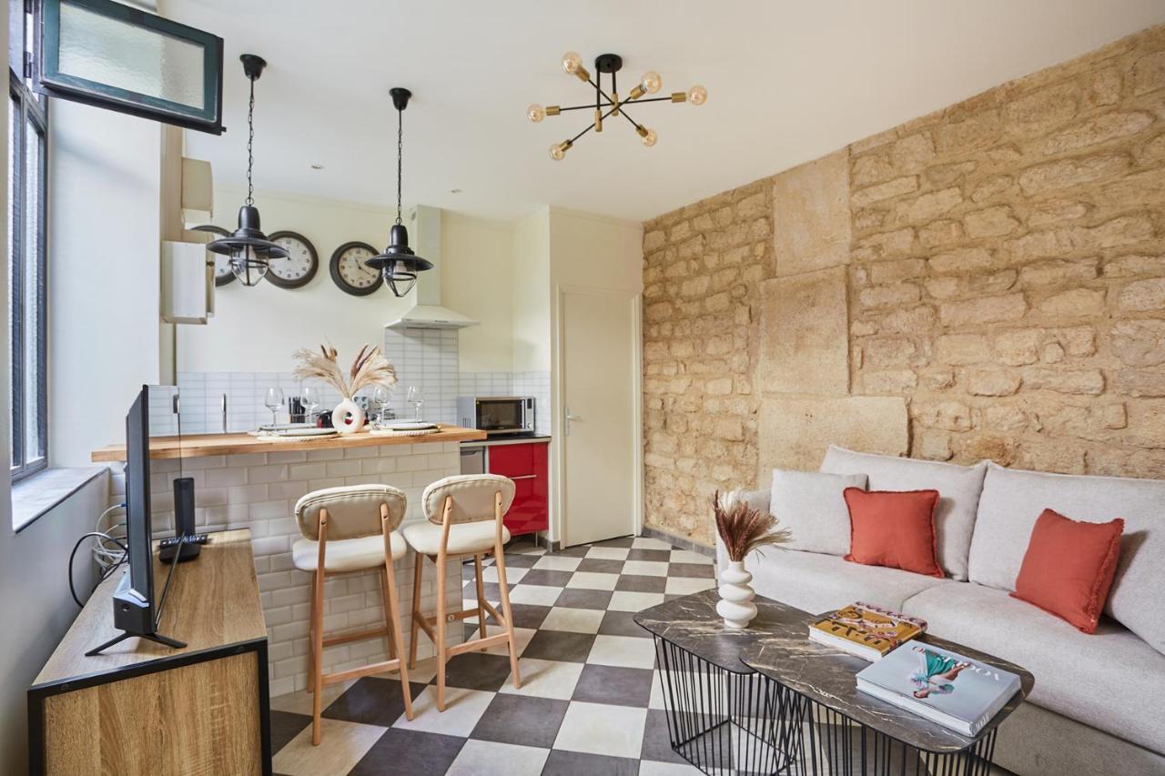 Apartment Center Of Paris By Studio Prestige Exterior photo