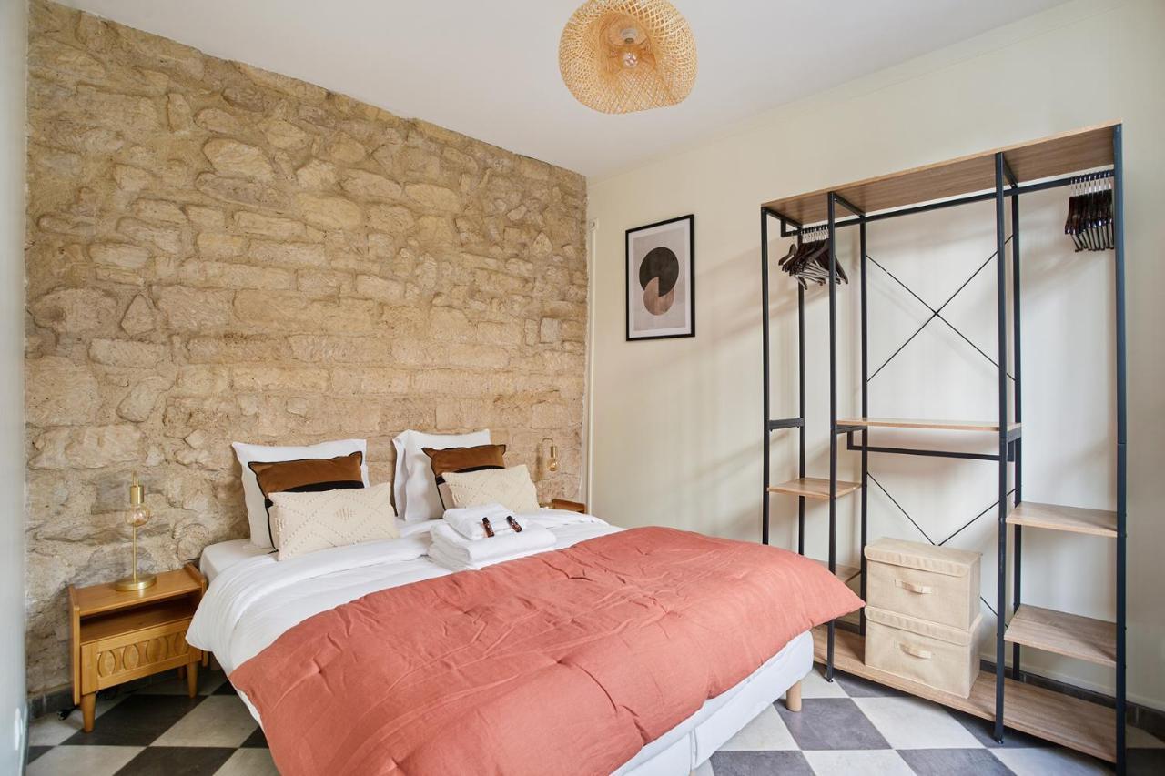 Apartment Center Of Paris By Studio Prestige Exterior photo